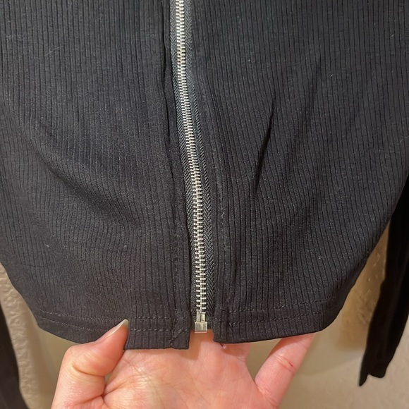 Long sleeve crop top - Picture 2 of 4